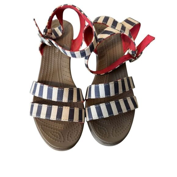 Crocs Leigh II Ankle Strap Wedge Sandals Womens 9 White Blue Striped - Picture 1 of 5